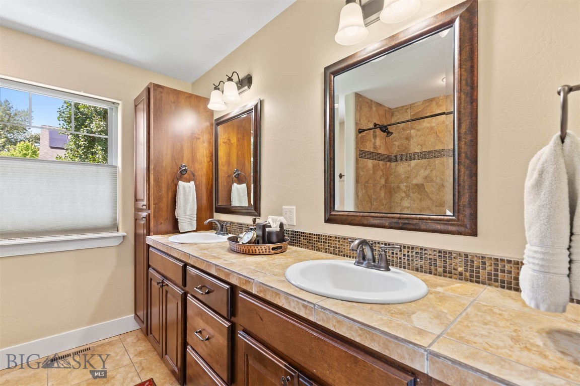 Bozeman, Montana 59718, United States, 3 Bedrooms Bedrooms, ,2 BathroomsBathrooms,Residential,Contingent,153690