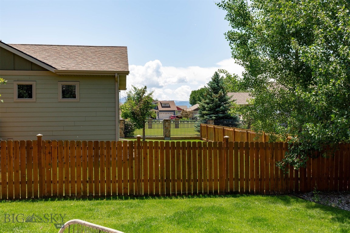 Bozeman, Montana 59718, United States, 3 Bedrooms Bedrooms, ,2 BathroomsBathrooms,Residential,Contingent,153690