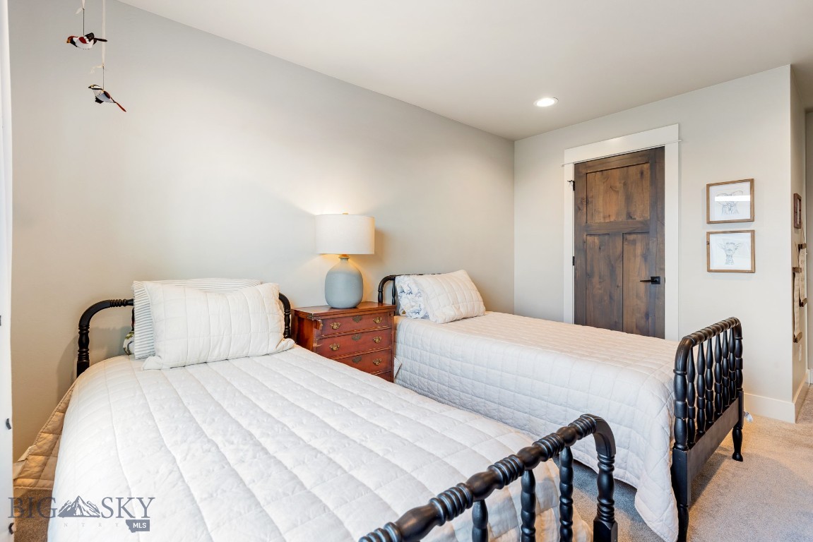 The Lakes at Valley West - Residential