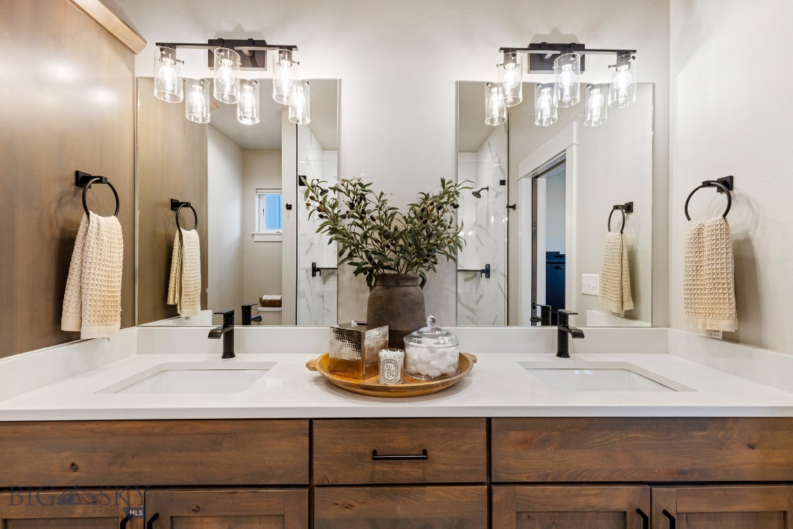 The Lakes at Valley West - Residential