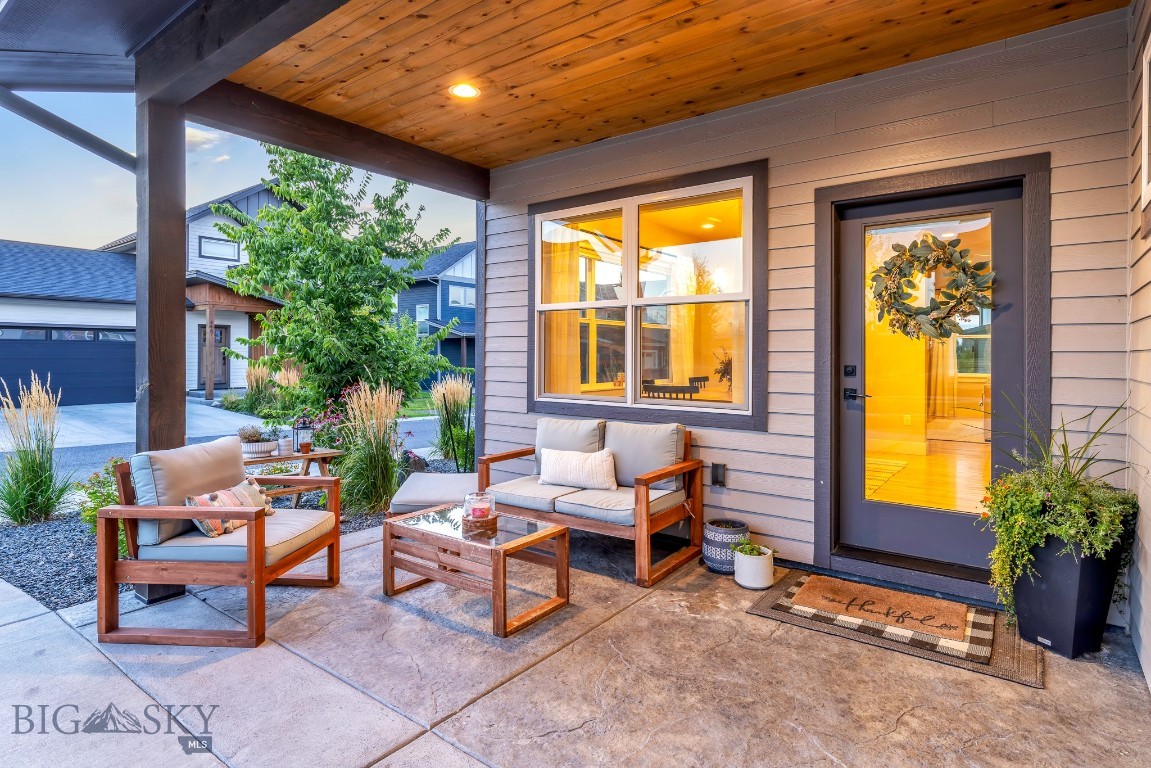 The Lakes at Valley West - Residential