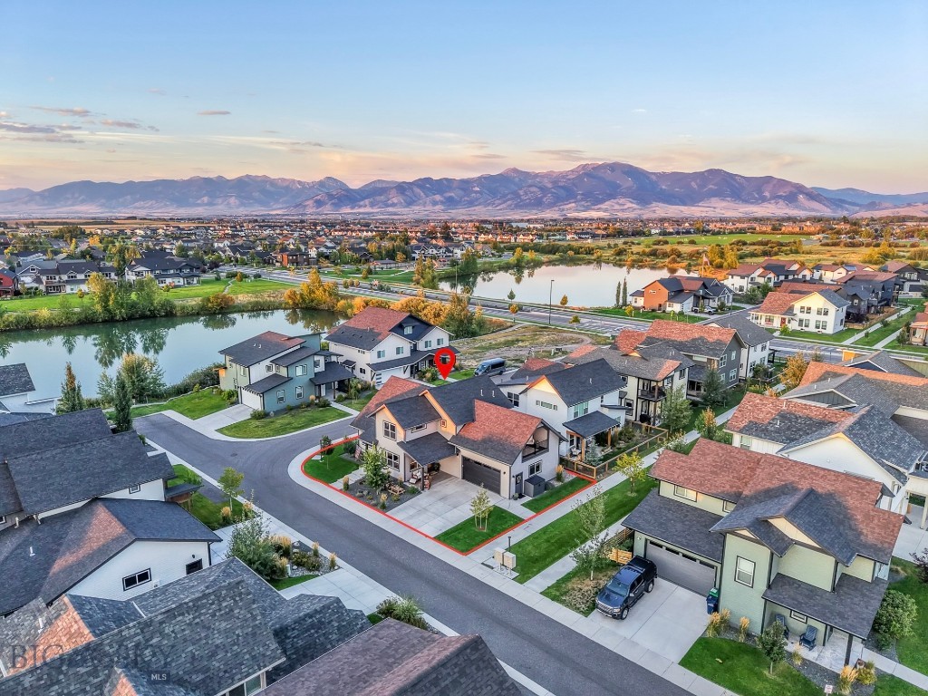 The Lakes at Valley West - Residential
