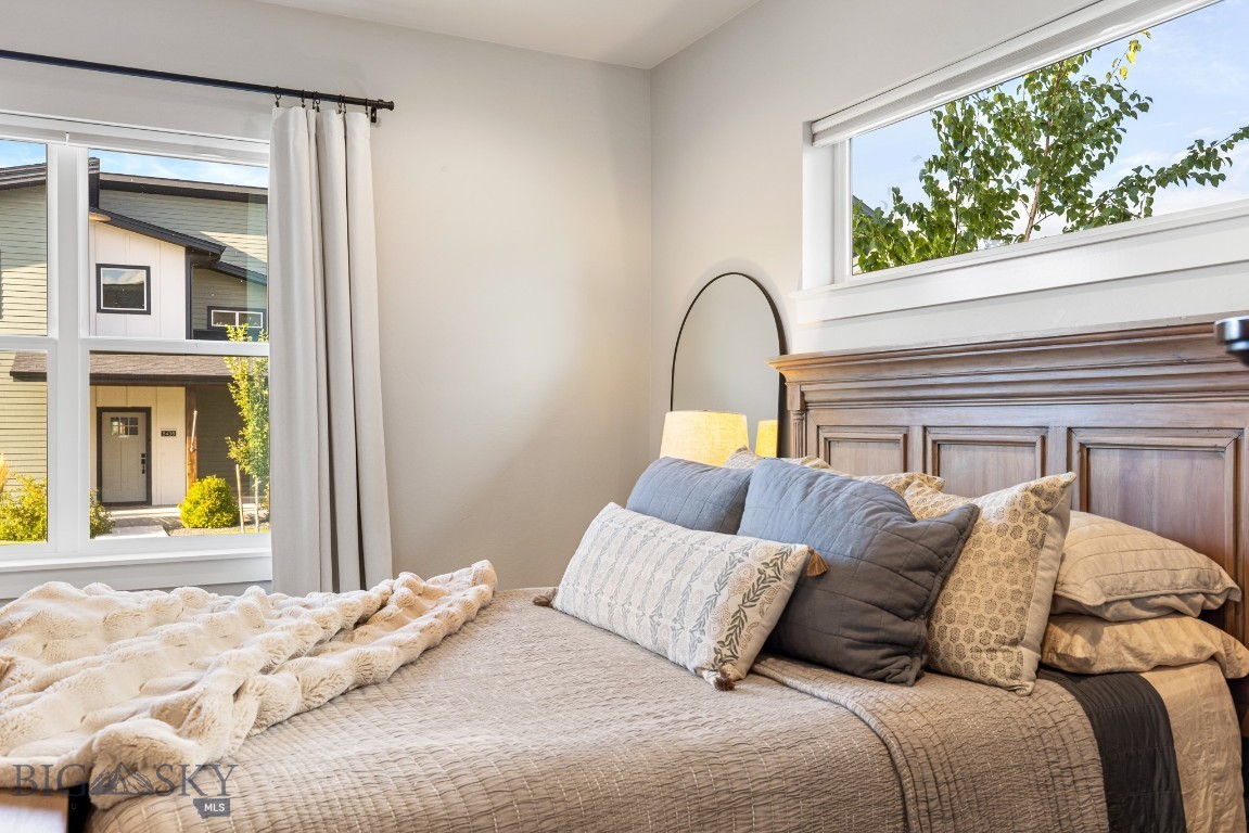 The Lakes at Valley West - Residential