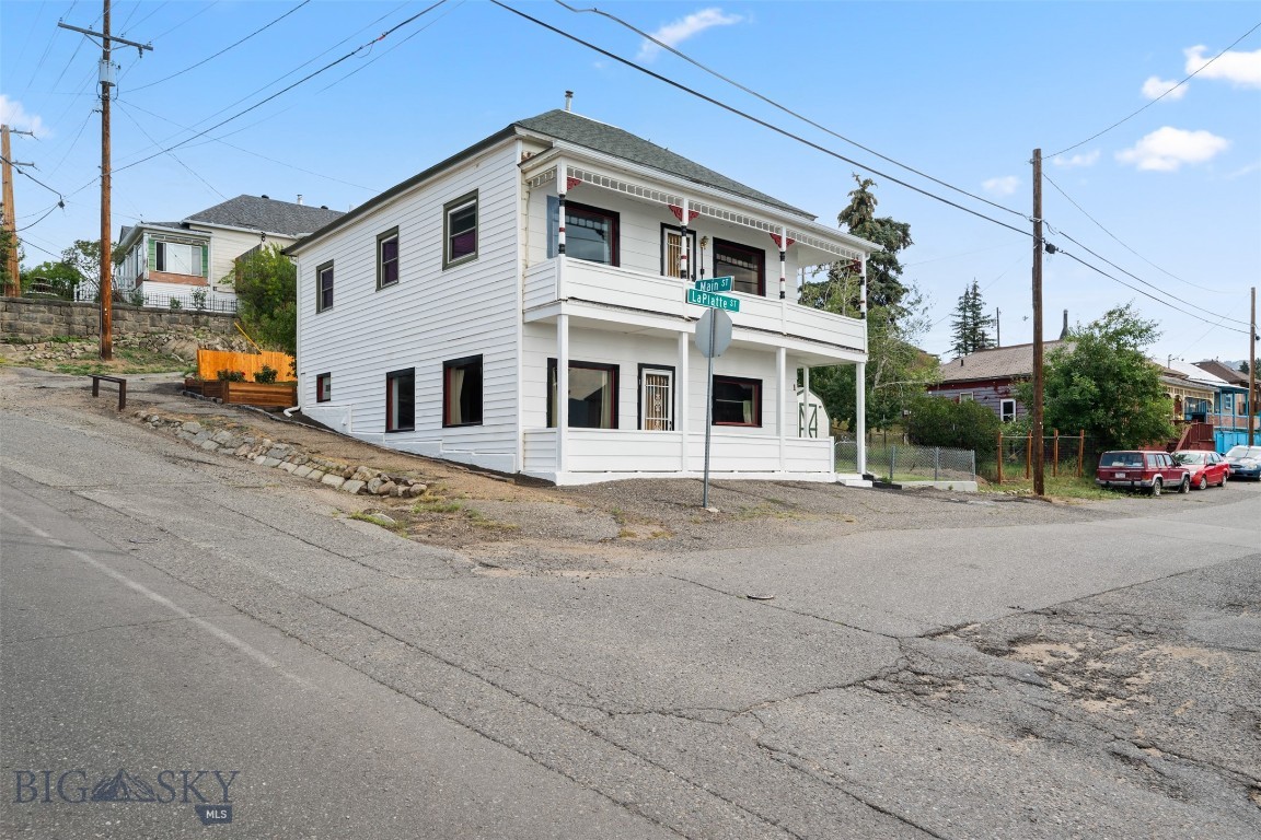 Butte, Montana 59701, United States, 2 Bedrooms Bedrooms, ,1 BathroomBathrooms,Residential,Active,193525