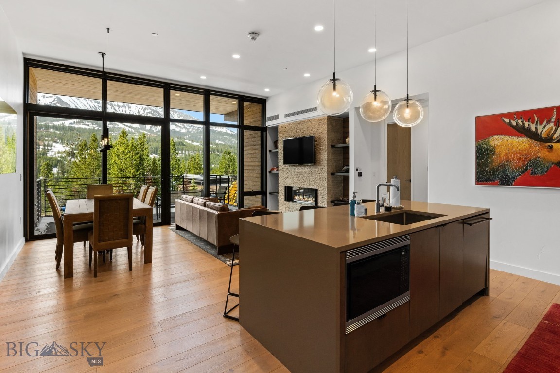 LakeLodge Residences - Residential