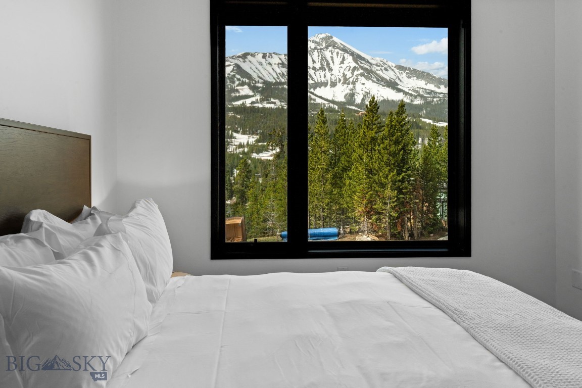LakeLodge Residences - Residential