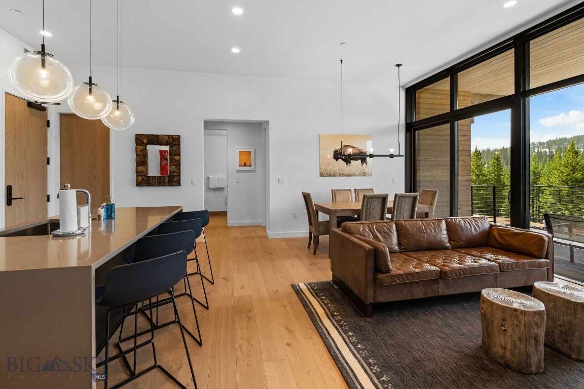 LakeLodge Residences - Residential