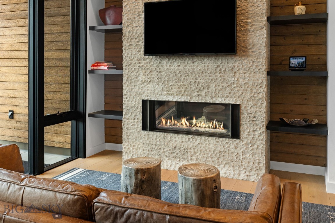 LakeLodge Residences - Residential