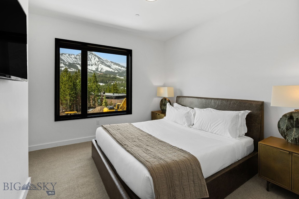 LakeLodge Residences - Residential