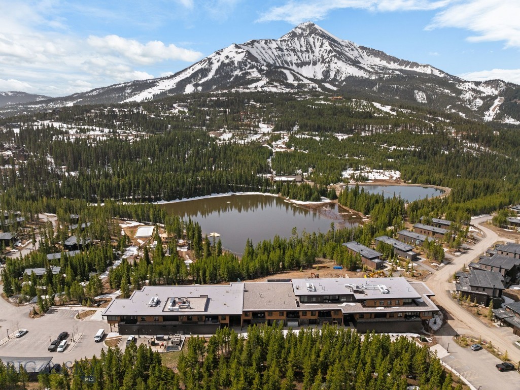LakeLodge Residences - Residential