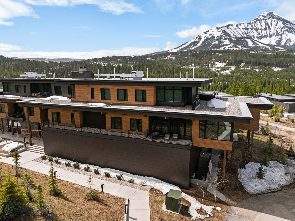 LakeLodge Residences - Residential