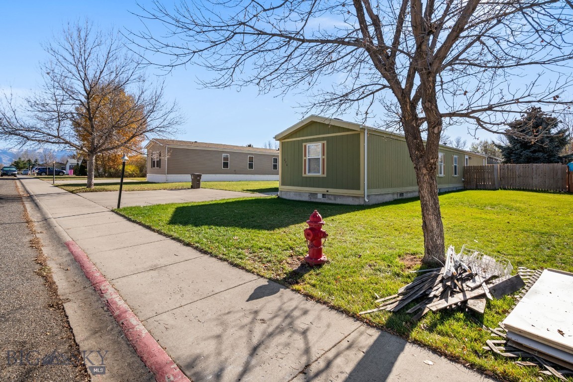 River Rock and Royal Village - Residential