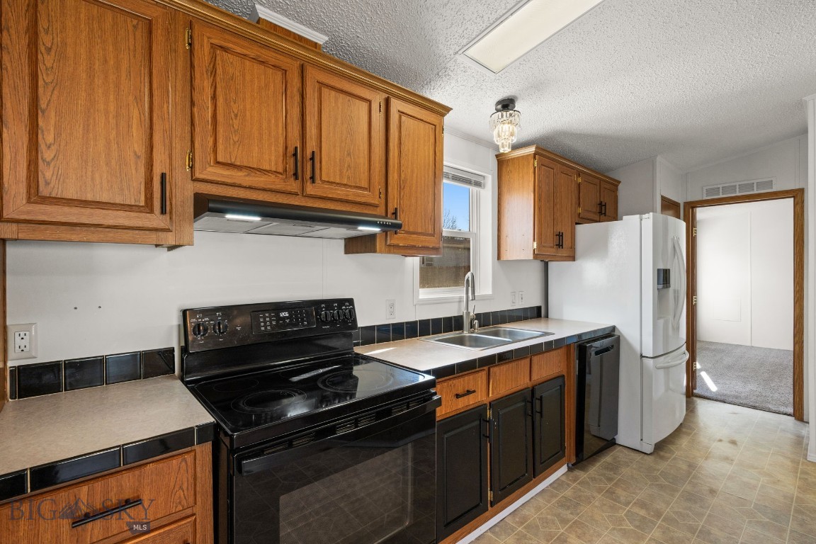 River Rock and Royal Village - Residential