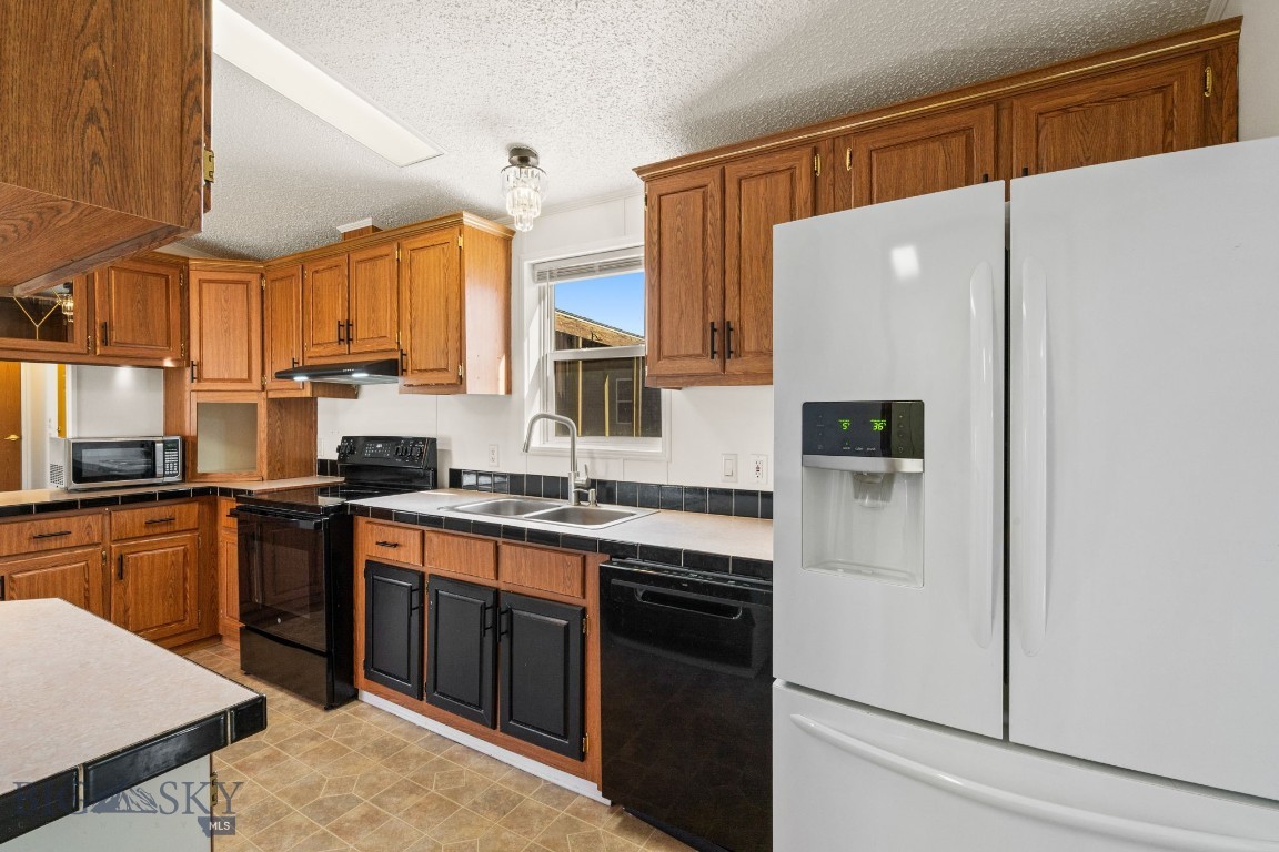 River Rock and Royal Village - Residential