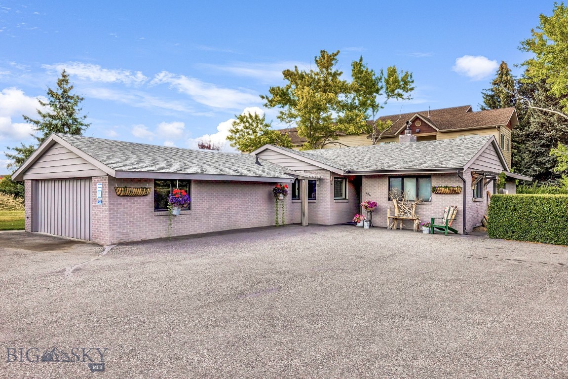 Maple Terrace - Commercial Sale