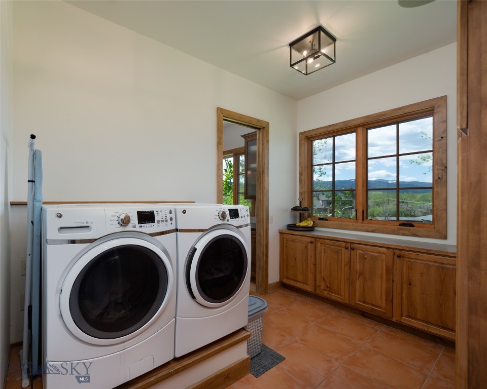 Bozeman, Montana 59715, United States, 4 Bedrooms Bedrooms, ,4 BathroomsBathrooms,Residential,Contingent,50177