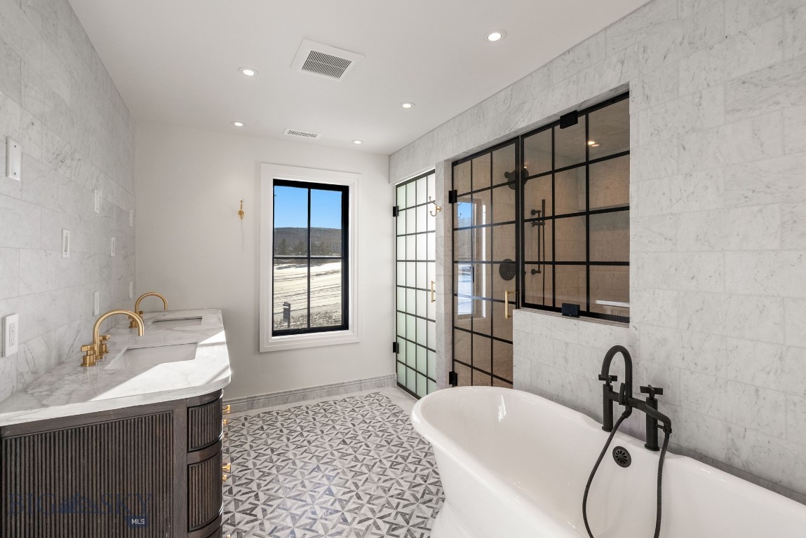 Yellowtail Residences Condominiums - Residential