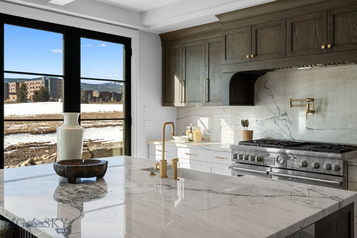 Yellowtail Residences Condominiums - Residential