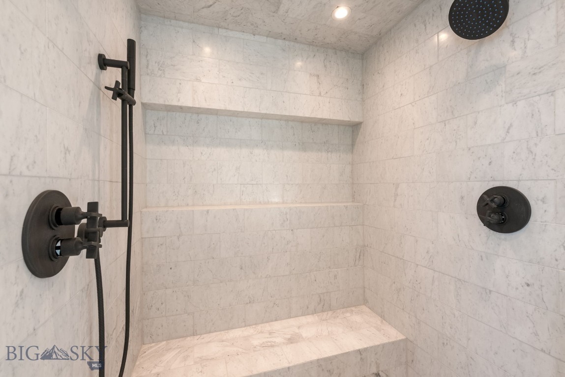 Yellowtail Residences Condominiums - Residential