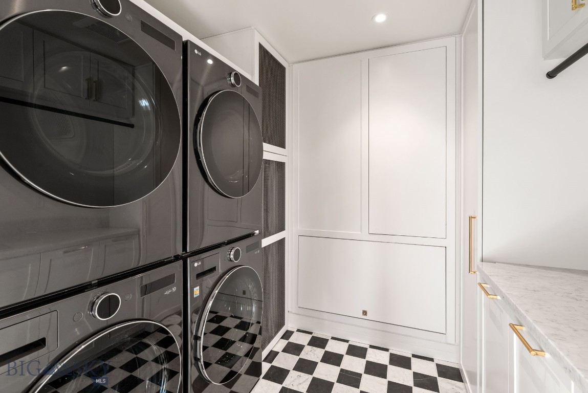 Yellowtail Residences Condominiums - Residential