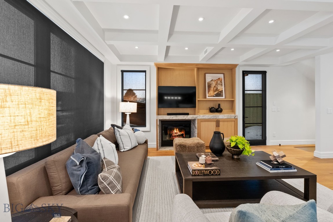 Yellowtail Residences Condominiums - Residential