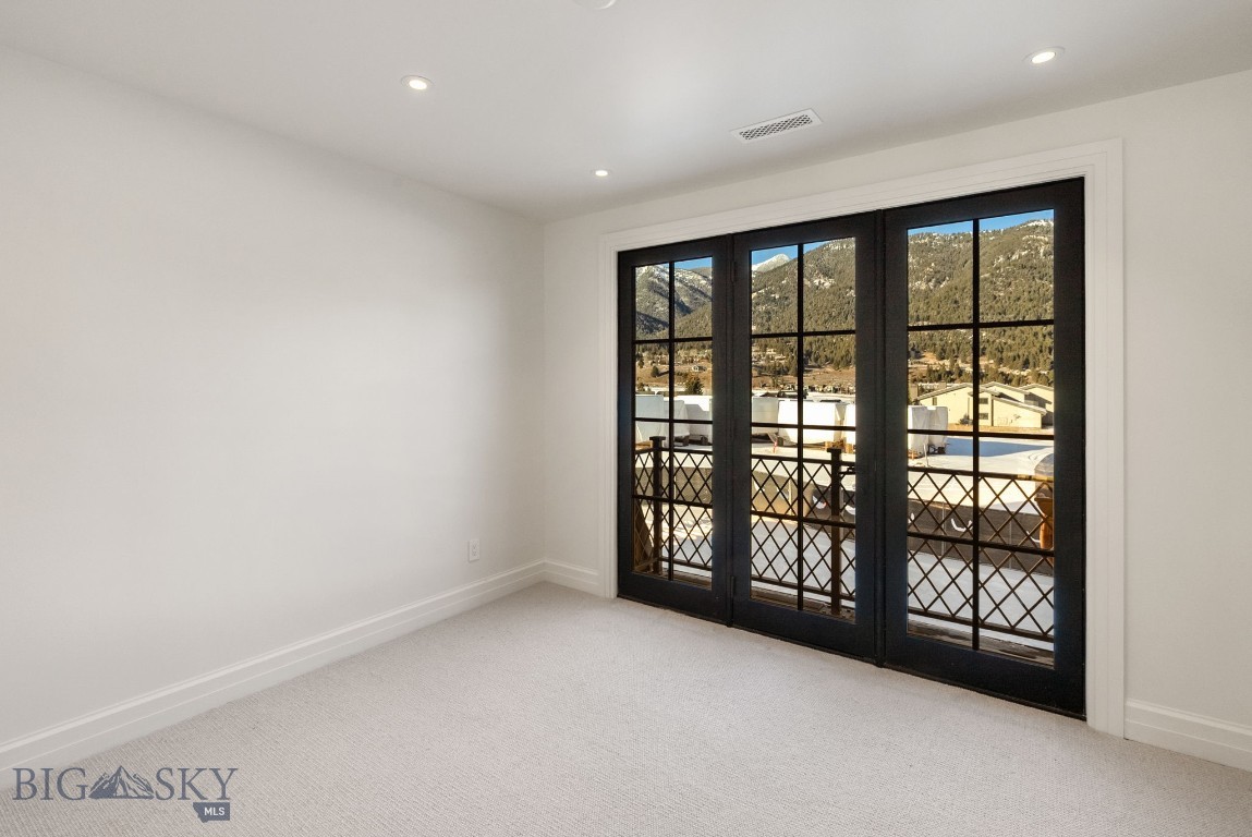 Yellowtail Residences Condominiums - Residential