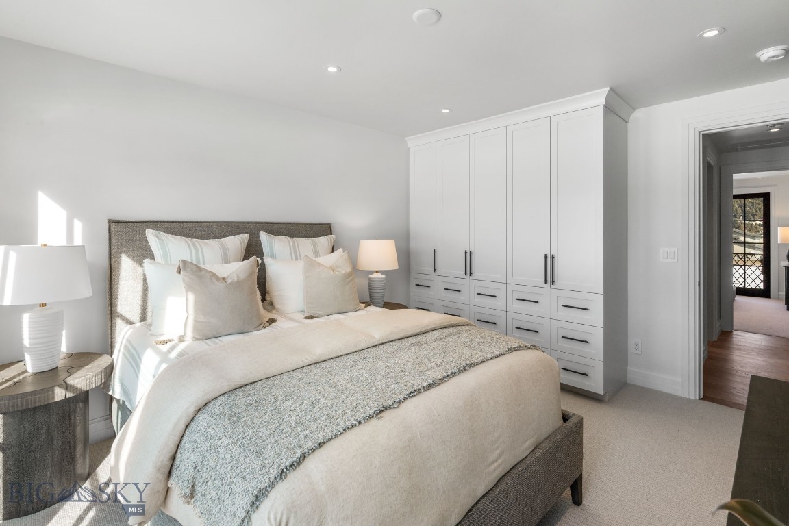 Yellowtail Residences Condominiums - Residential