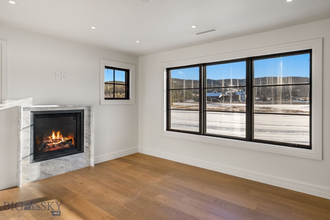 Yellowtail Residences Condominiums - Residential