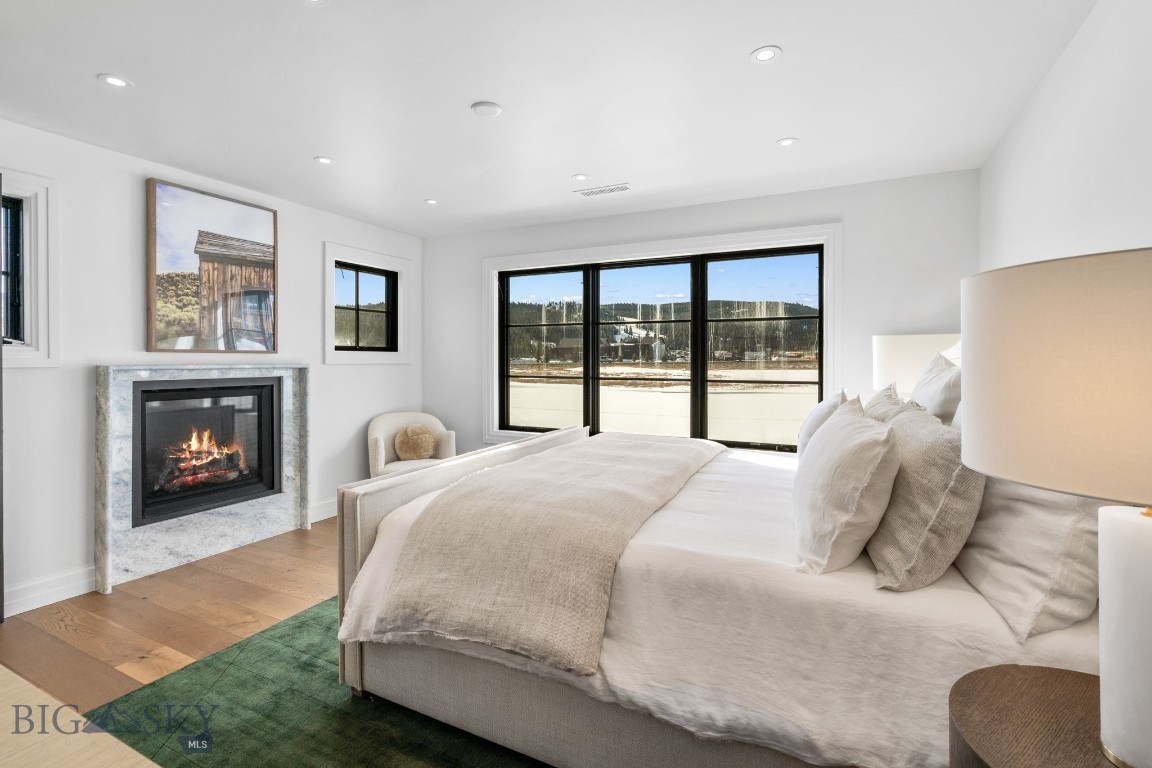 Yellowtail Residences Condominiums - Residential