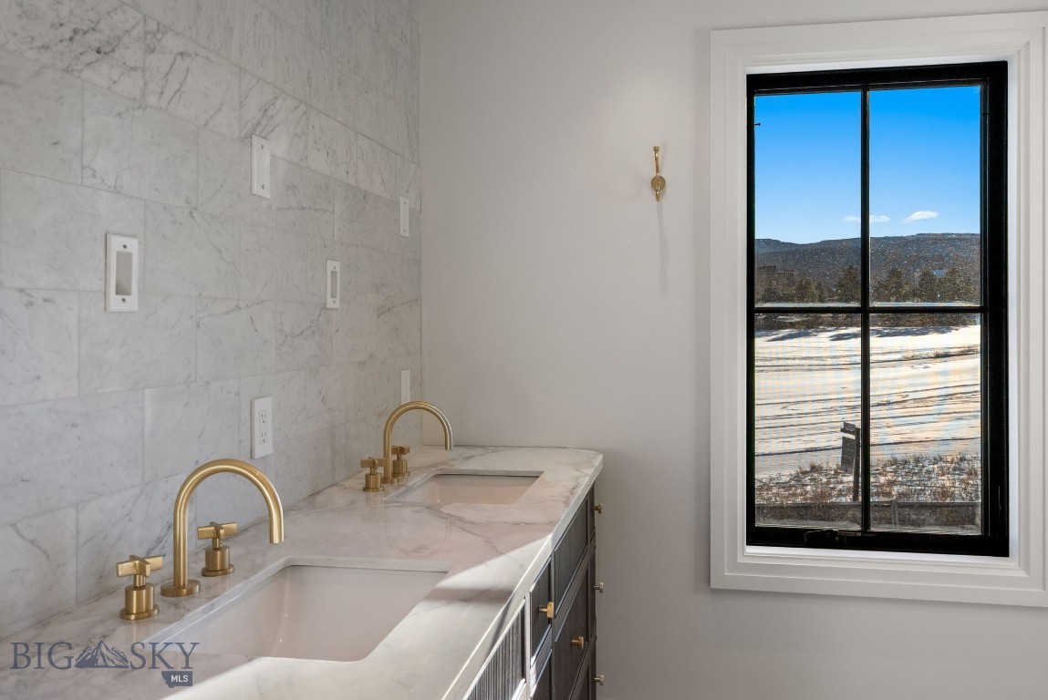 Yellowtail Residences Condominiums - Residential