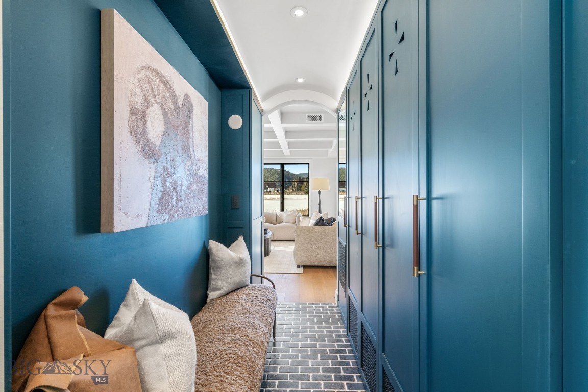 Yellowtail Residences Condominiums - Residential