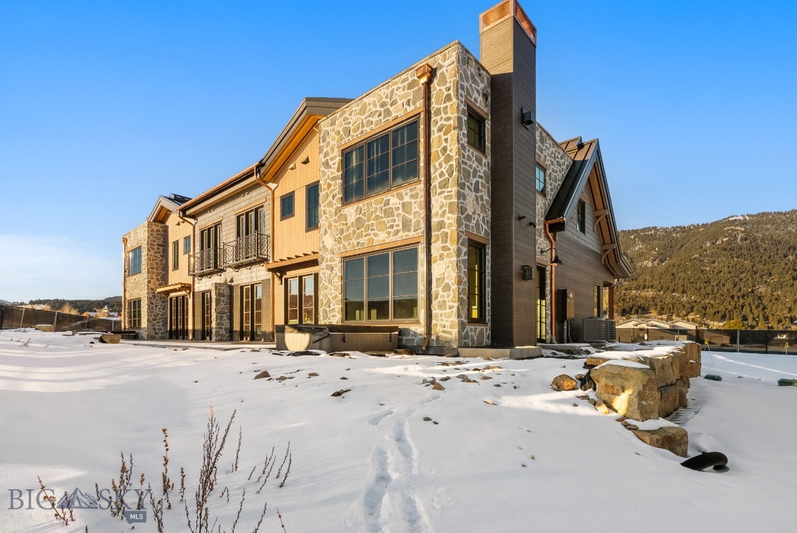 Yellowtail Residences Condominiums - Residential