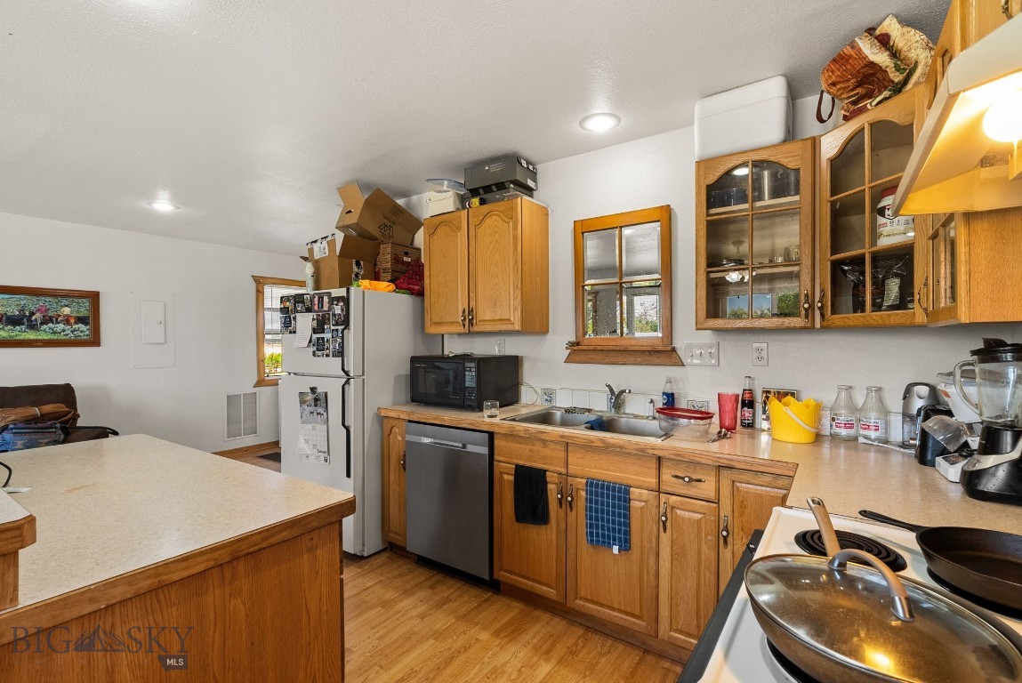 Belgrade, Montana 59714, United States, 1 Bedroom Bedrooms, ,1 BathroomBathrooms,Residential,Active,175800