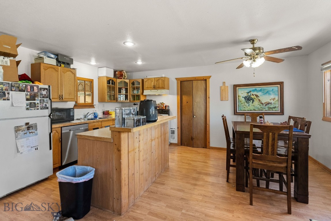 Belgrade, Montana 59714, United States, 1 Bedroom Bedrooms, ,1 BathroomBathrooms,Residential,Active,175800