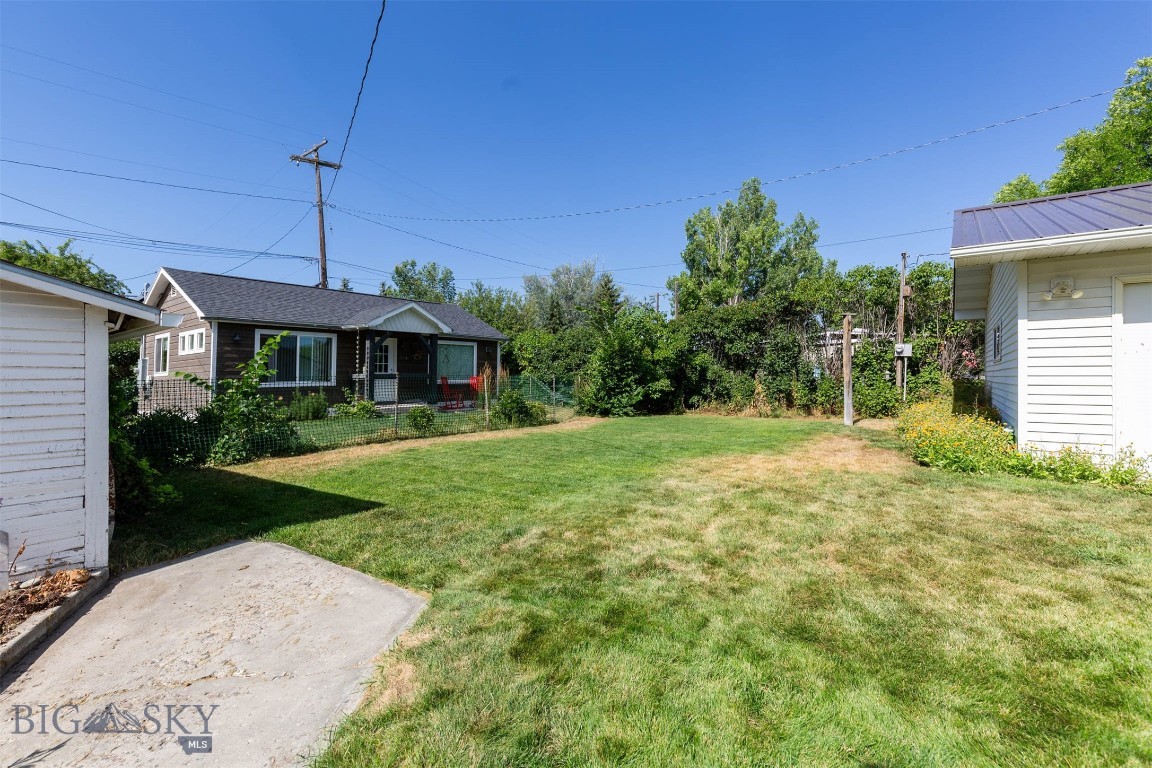 Manhattan, Montana 59741, United States, 7 Bedrooms Bedrooms, ,2 BathroomsBathrooms,Residential,Contingent,47389