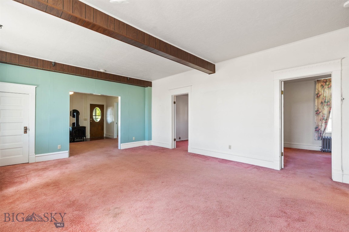 Manhattan, Montana 59741, United States, 7 Bedrooms Bedrooms, ,2 BathroomsBathrooms,Residential,Contingent,47389