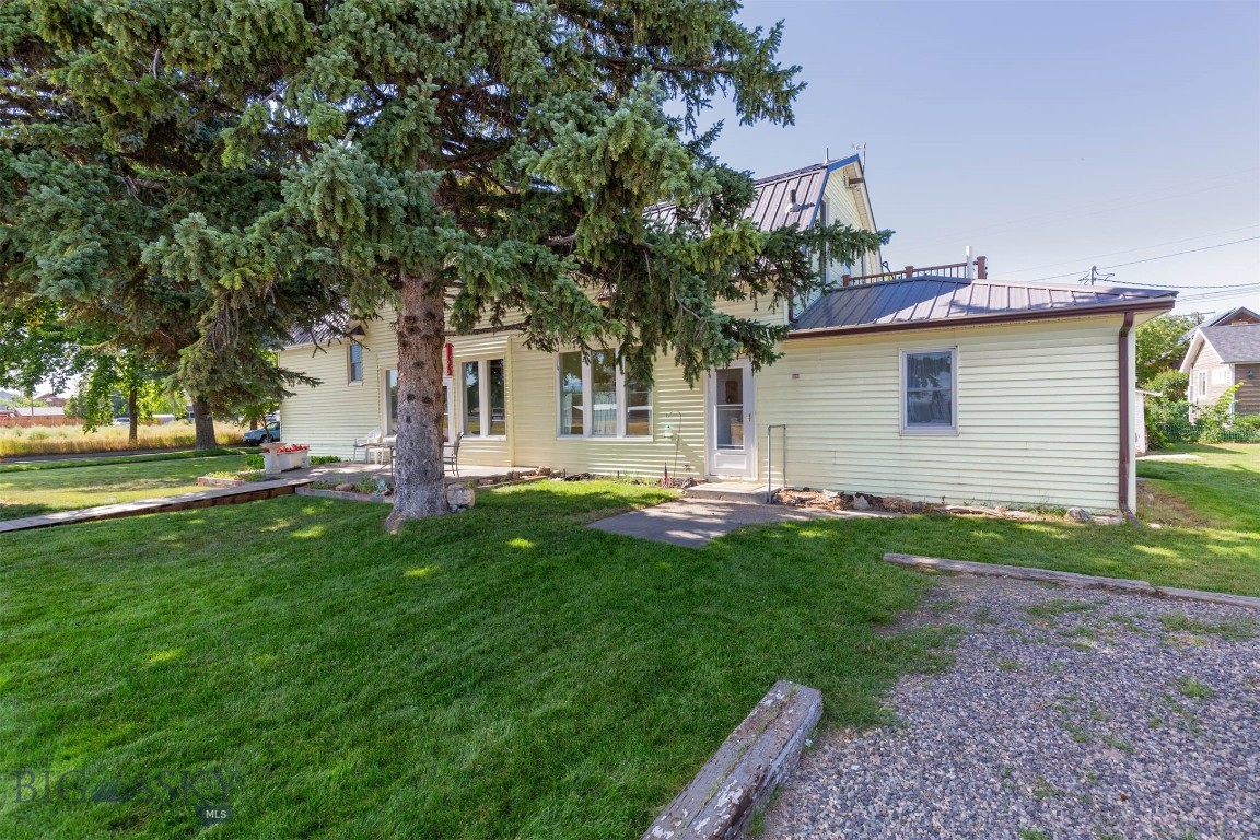 Manhattan, Montana 59741, United States, 7 Bedrooms Bedrooms, ,2 BathroomsBathrooms,Residential,Contingent,47389