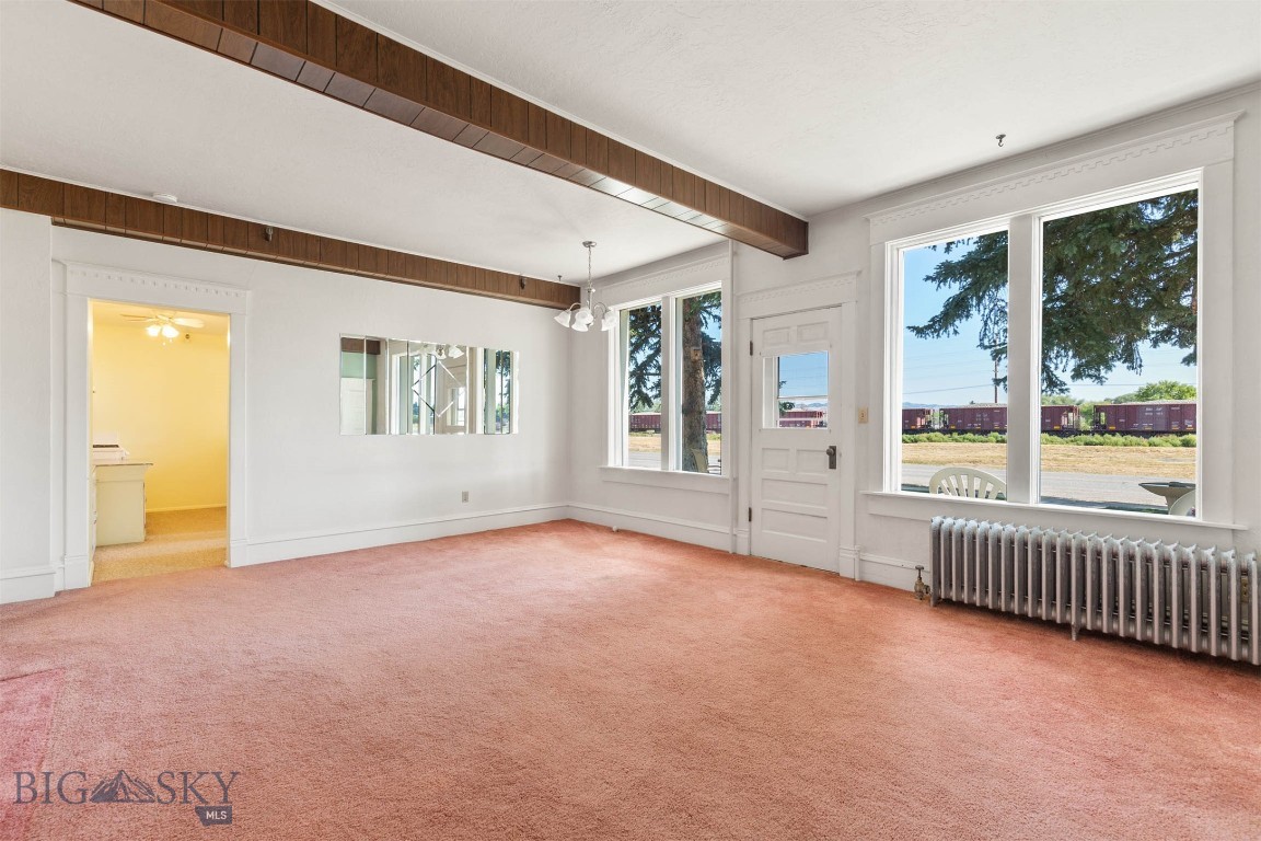 Manhattan, Montana 59741, United States, 7 Bedrooms Bedrooms, ,2 BathroomsBathrooms,Residential,Contingent,47389