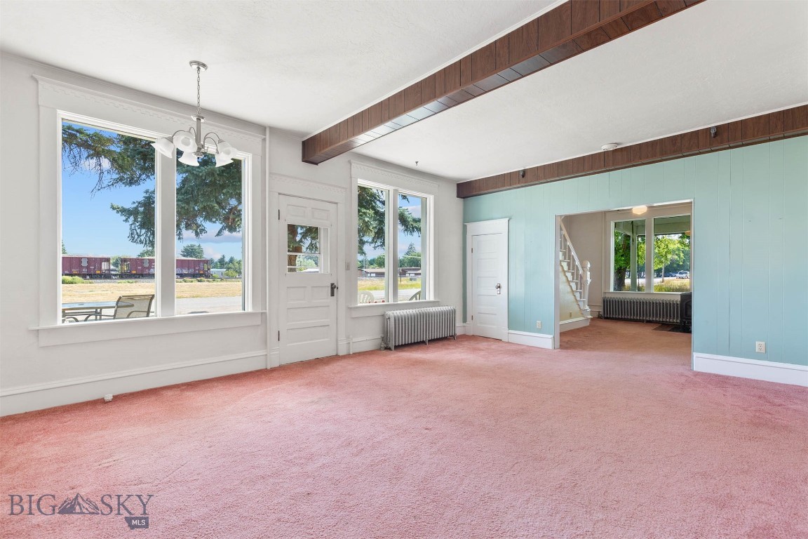 Manhattan, Montana 59741, United States, 7 Bedrooms Bedrooms, ,2 BathroomsBathrooms,Residential,Contingent,47389