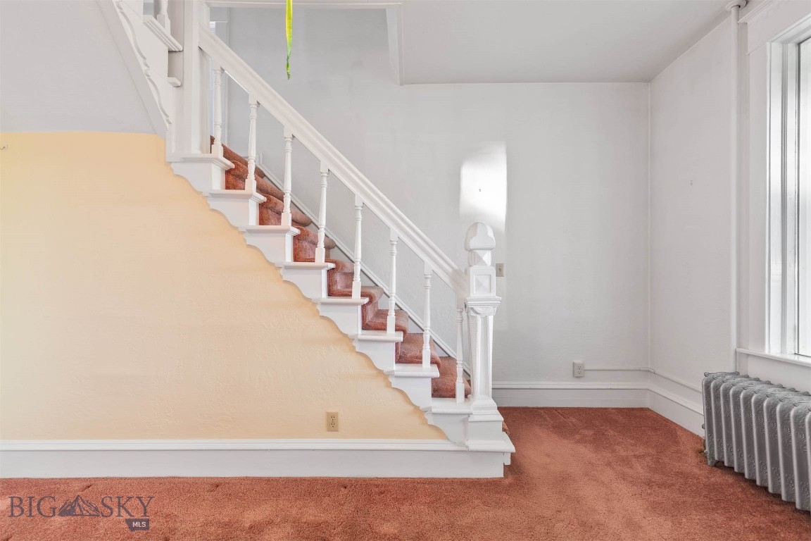 Manhattan, Montana 59741, United States, 7 Bedrooms Bedrooms, ,2 BathroomsBathrooms,Residential,Contingent,47389