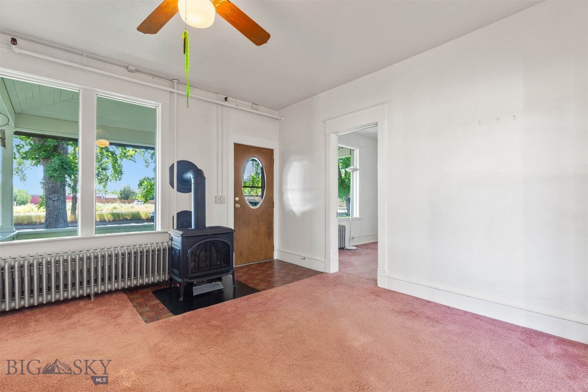 Manhattan, Montana 59741, United States, 7 Bedrooms Bedrooms, ,2 BathroomsBathrooms,Residential,Contingent,47389