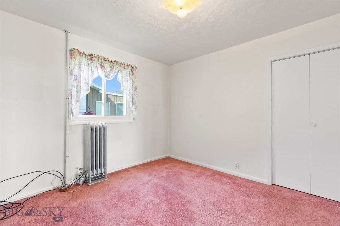 Manhattan, Montana 59741, United States, 7 Bedrooms Bedrooms, ,2 BathroomsBathrooms,Residential,Contingent,47389