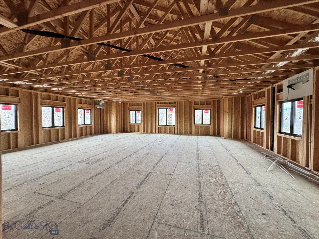 Parkway Plaza - Commercial Lease