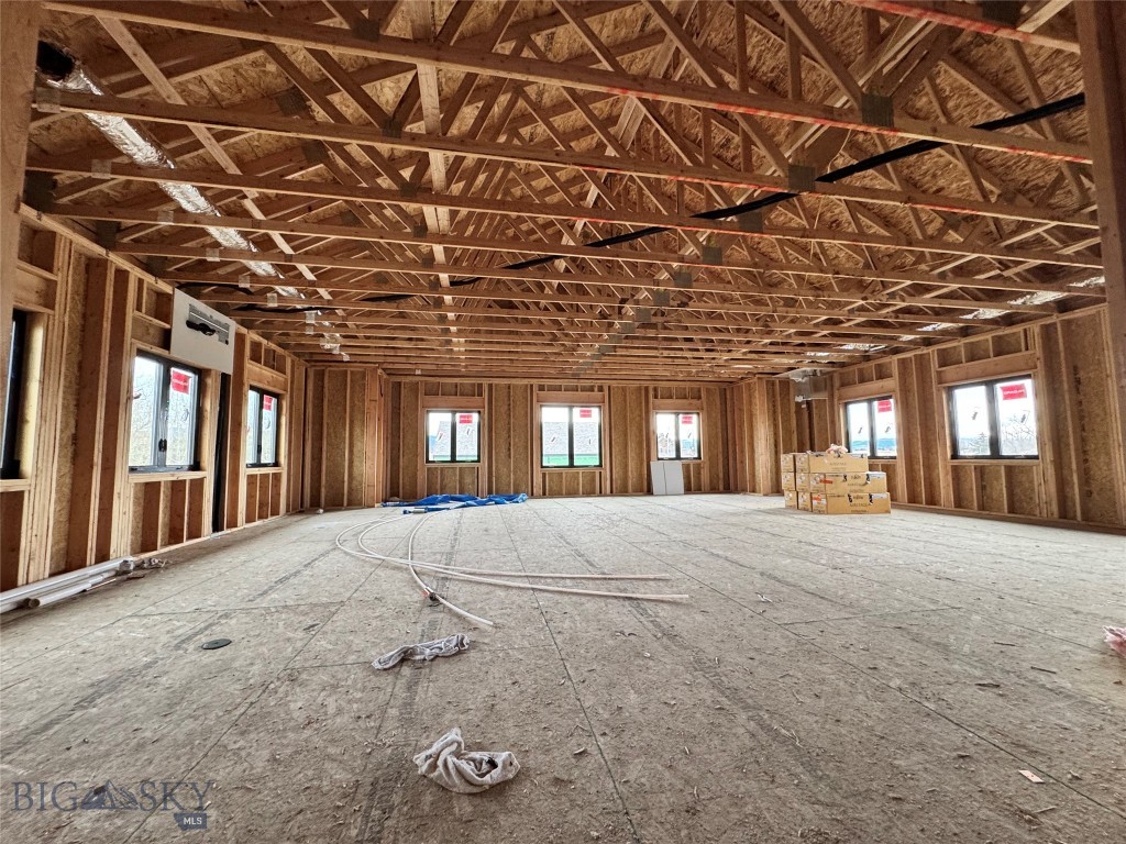 Parkway Plaza - Commercial Lease