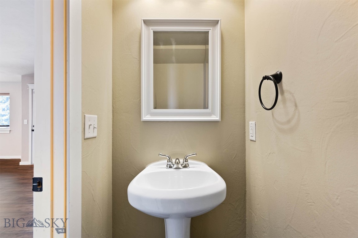 Bozeman, Montana 59718, United States, 3 Bedrooms Bedrooms, ,3 BathroomsBathrooms,Residential,Contingent,2271