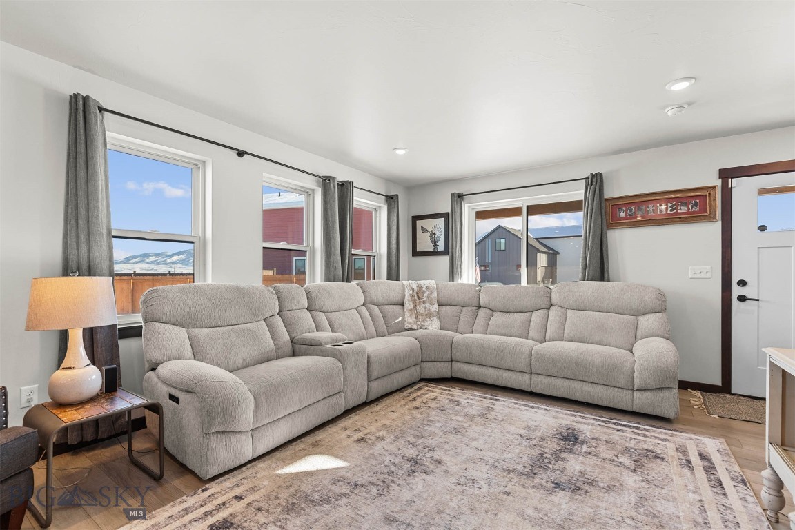 Belgrade, Montana 59714, United States, 3 Bedrooms Bedrooms, ,3 BathroomsBathrooms,Residential,Contingent,13202