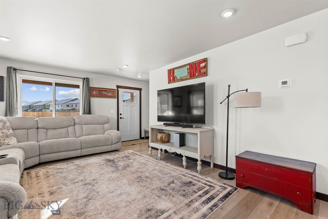 Belgrade, Montana 59714, United States, 3 Bedrooms Bedrooms, ,3 BathroomsBathrooms,Residential,Contingent,13202