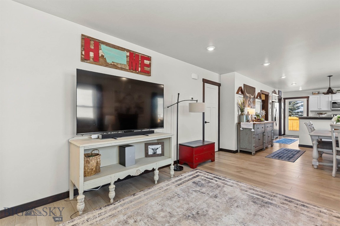 Belgrade, Montana 59714, United States, 3 Bedrooms Bedrooms, ,3 BathroomsBathrooms,Residential,Contingent,13202