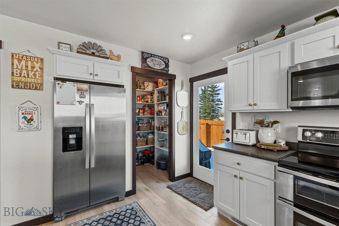 Belgrade, Montana 59714, United States, 3 Bedrooms Bedrooms, ,3 BathroomsBathrooms,Residential,Contingent,13202