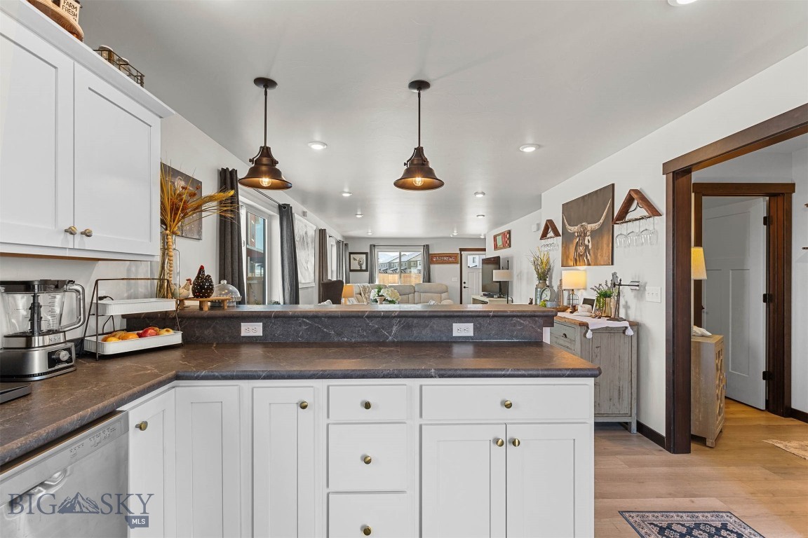 Belgrade, Montana 59714, United States, 3 Bedrooms Bedrooms, ,3 BathroomsBathrooms,Residential,Contingent,13202